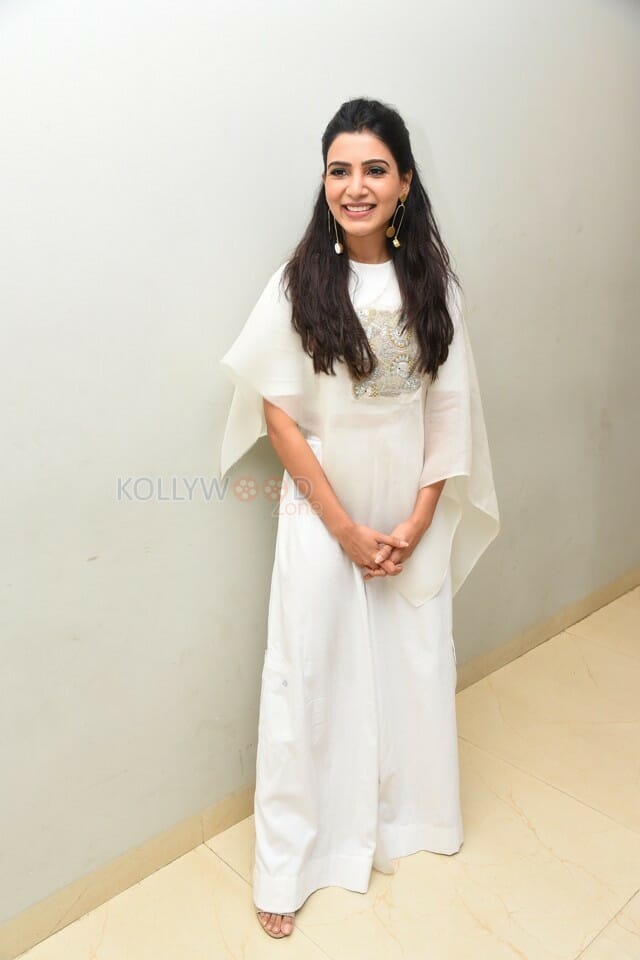 Actress Samantha Akkineni At Oh Baby Success Meet Pictures