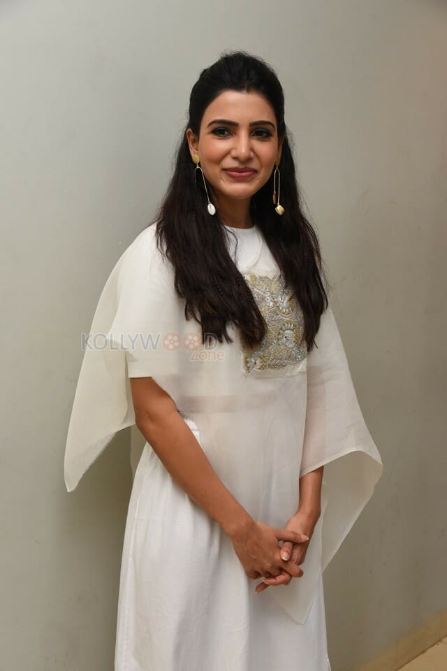 Actress Samantha Akkineni At Oh Baby Success Meet Pictures