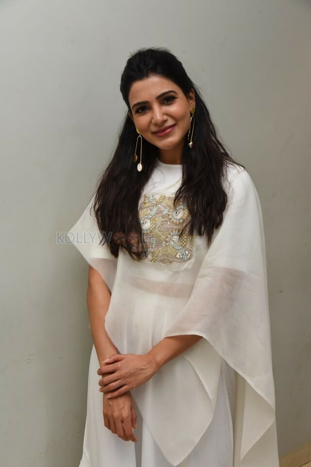 Actress Samantha Akkineni At Oh Baby Success Meet Pictures