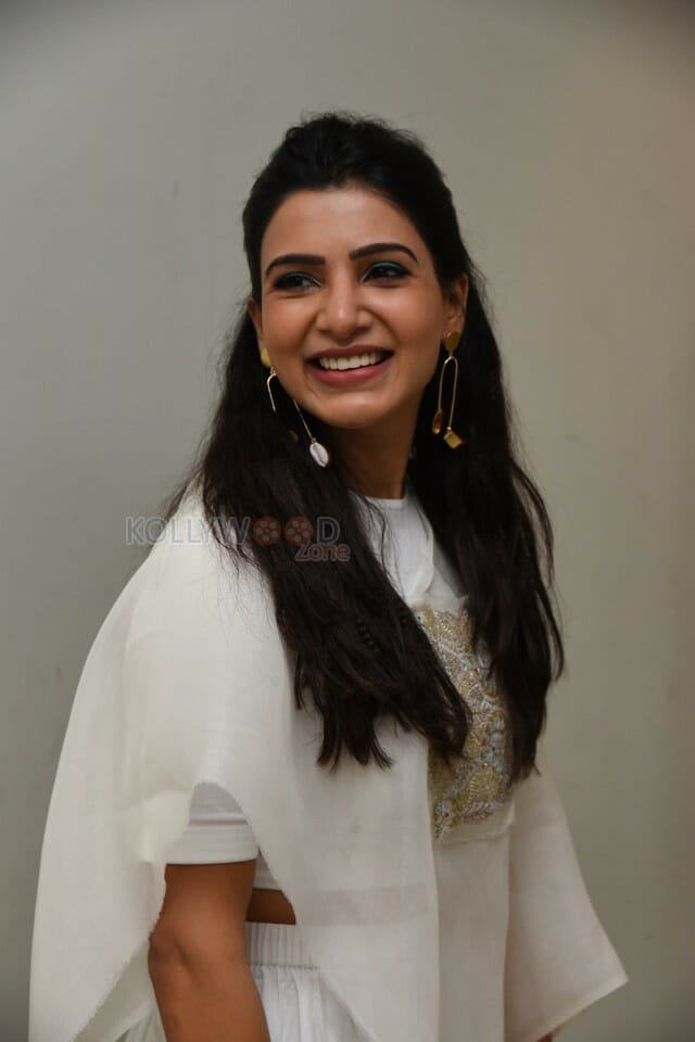 Actress Samantha Akkineni At Oh Baby Success Meet Pictures