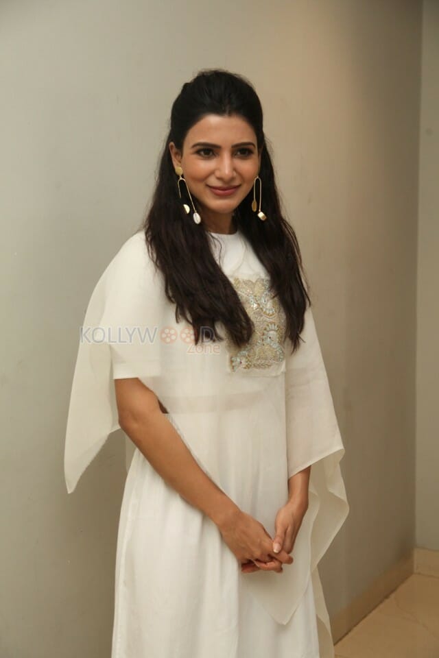 Actress Samantha Akkineni At Oh Baby Success Meet Pictures
