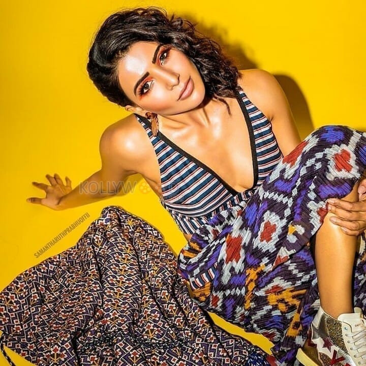 Actress Samantha Akkineni Sexy Photos