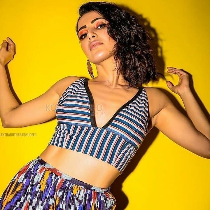 Actress Samantha Akkineni Sexy Photos