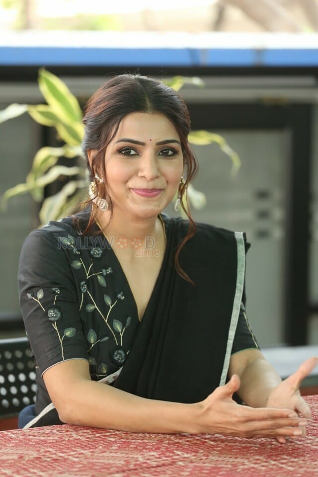 Actress Samantha At Jaanu Movie Interview Photos
