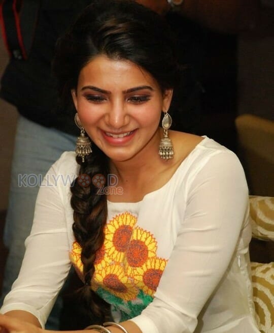 Actress Samantha New Stills