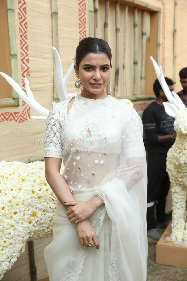 Actress Samantha at Shakuntalam Movie Opening Pictures