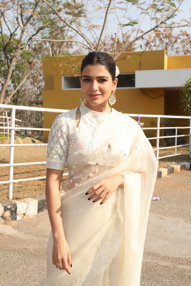 Actress Samantha at Shakuntalam Movie Opening Pictures