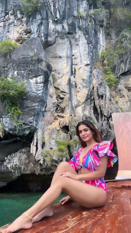 Actress Saniya Iyappan Bold Bikini Photos 03