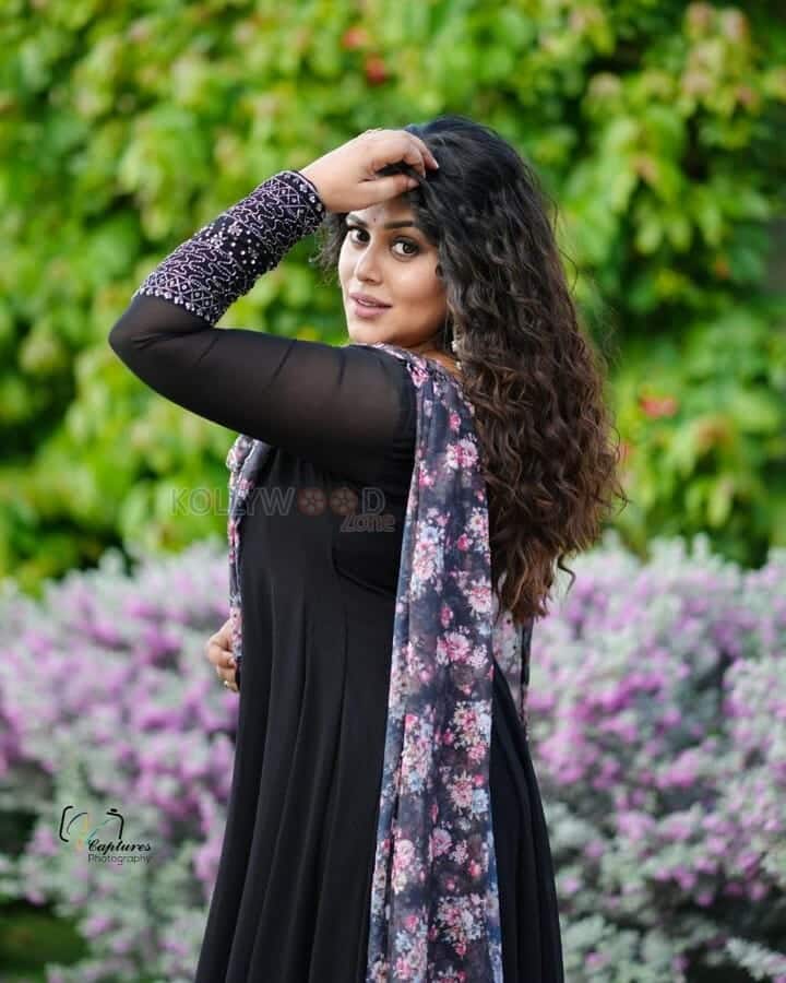 Actress Shamna Kasim in Black Salwar Photoshoot Stills 06