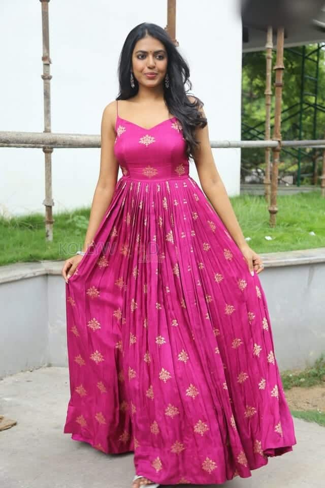 Actress Shivani Rajashekar at Kota Bommali Lingi Lingi Lingidi Song Success Meet Photos 21