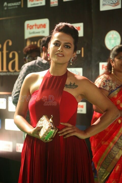 Actress Shraddha Srinath At Iifa Utsavam Pictures