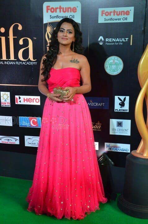 Actress Shraddha Srinath At Iifa Utsavam Pictures