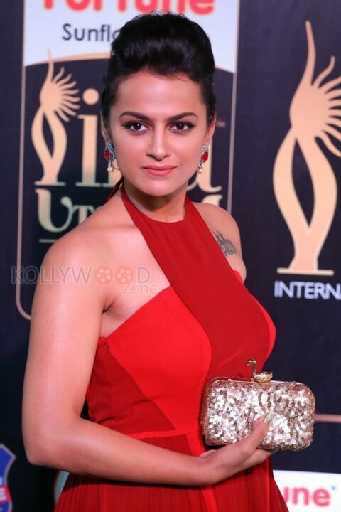 Actress Shraddha Srinath At Iifa Utsavam Pictures