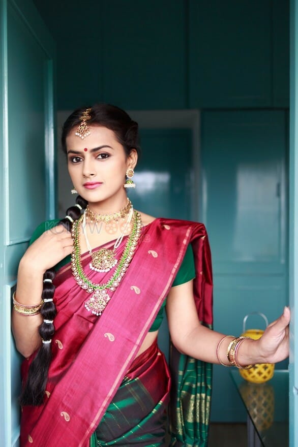 Actress Shraddha Srinath Photoshoot Pictures