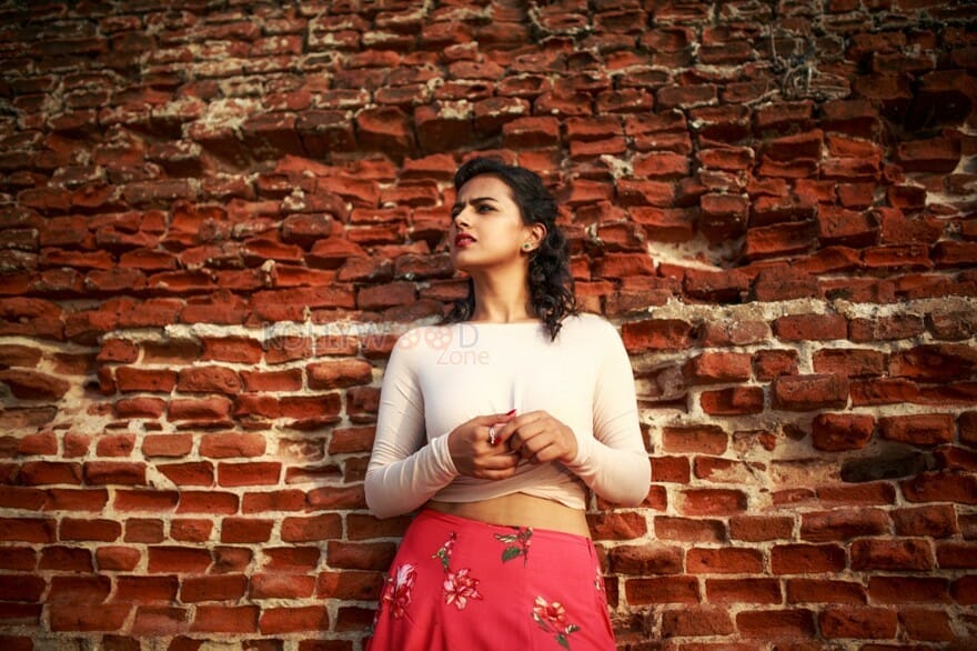 Actress Shraddha Srinath Photoshoot Pictures
