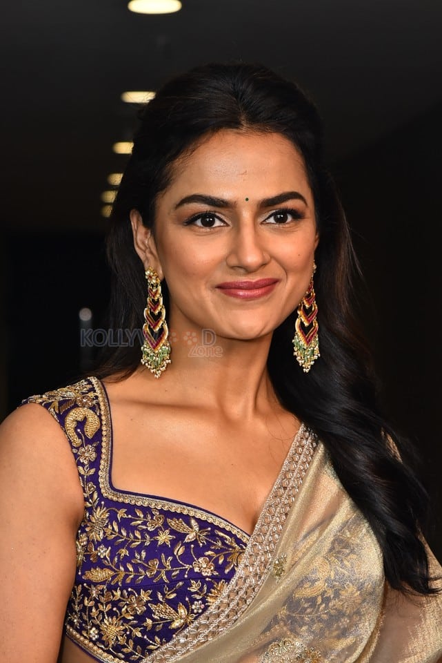 Actress Shraddha Srinath at Aaryan Movie Pre Release Event Stills 06
