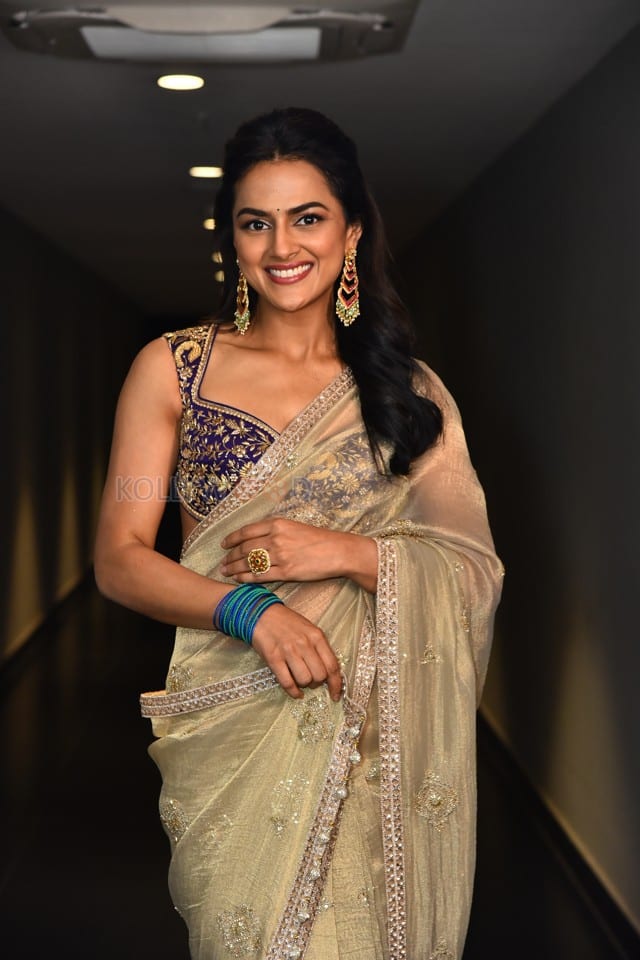 Actress Shraddha Srinath at Aaryan Movie Pre Release Event Stills 16