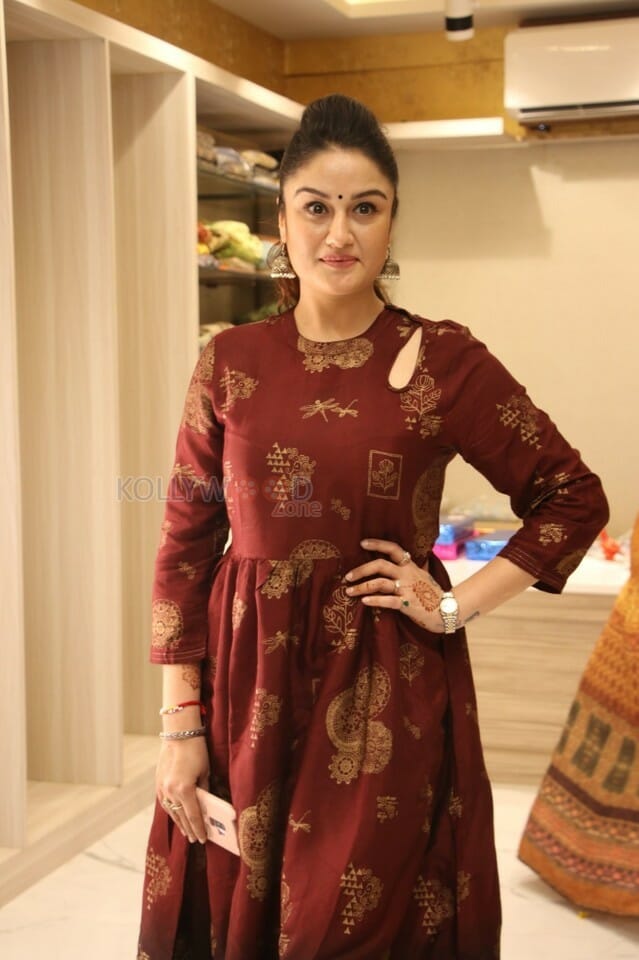 Actress Sonia Agarwal At Aa Guru Silks Shop Launch Photos