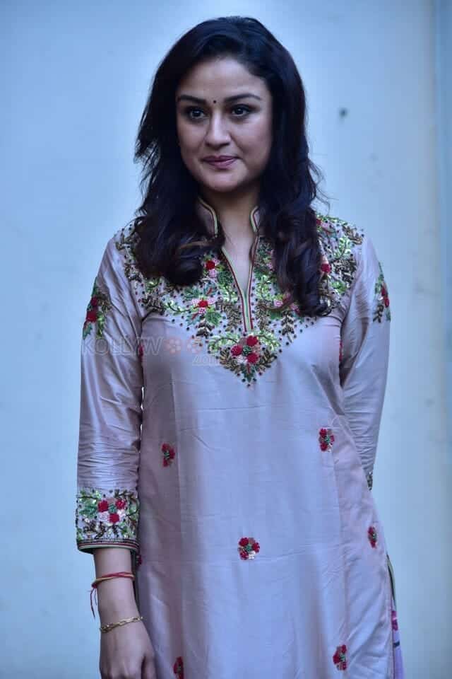 Actress Sonia Agarwal at 7G Rainbow Colony Re Release Press Meet Photos 22