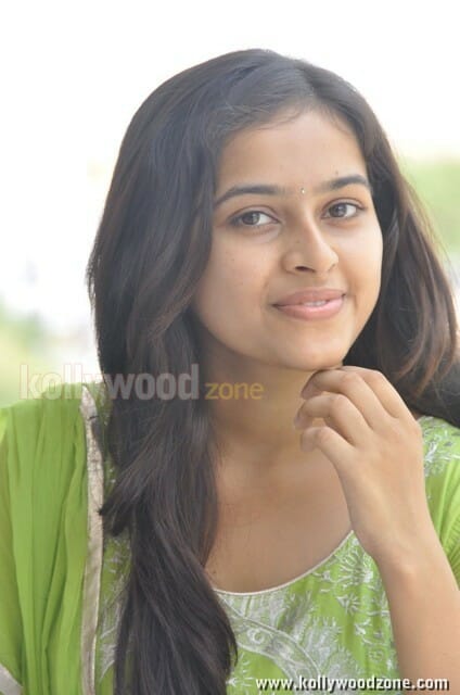 Actress Sri Divya Images