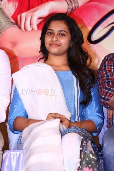 Actress Sri Divya Latest Pictures