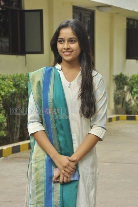 Actress Sri Divya New Pictures