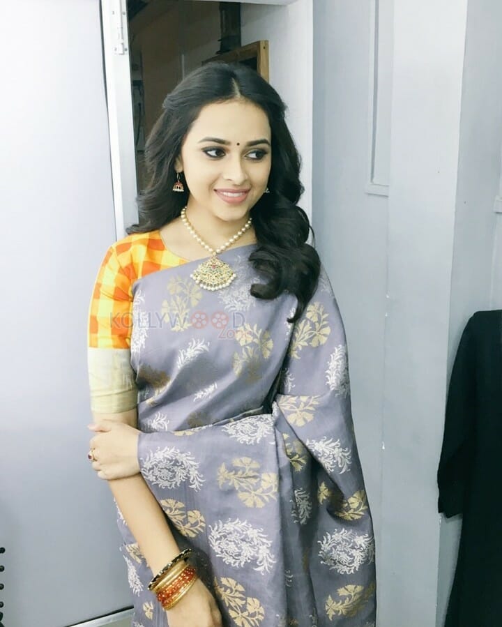 Actress Sri Divya Traditional Saree Photos
