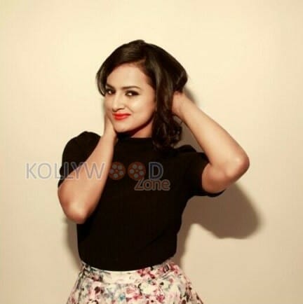 Actress Sshraddha Srinath Photos