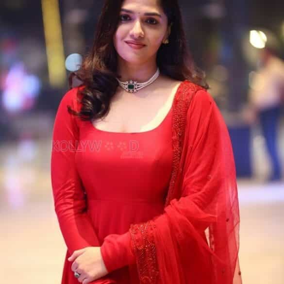 Kalaiyarasan’s Estate Trailer is Filled With Spooky Elements!