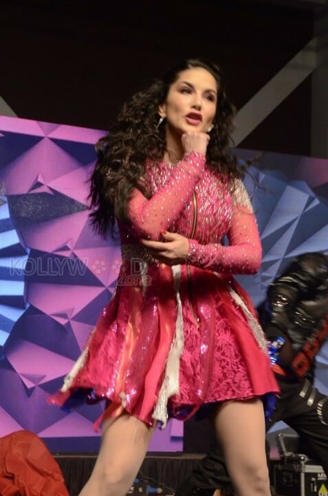 Actress Sunny Leone Dance Pics