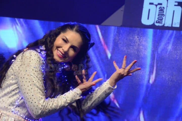 Actress Sunny Leone Dance Pics
