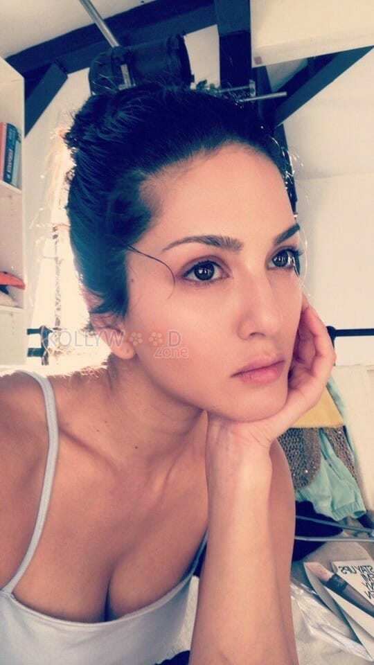 Actress Sunny Leone Unseen Photos