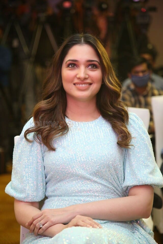 Actress Tamanna At Th Hour Movie Press Meet Pictures