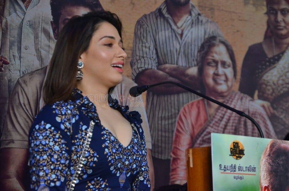 Actress Tamanna At Kanne Kalaimane Movie Press Meet Stills