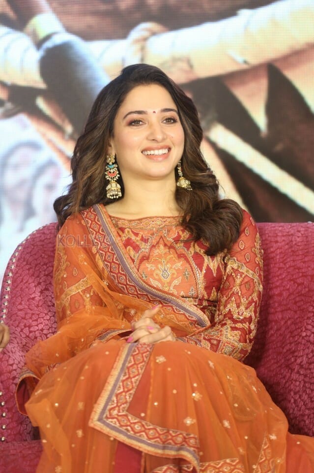 Actress Tamannaah At Sye Raa Movie Press Meet Photos