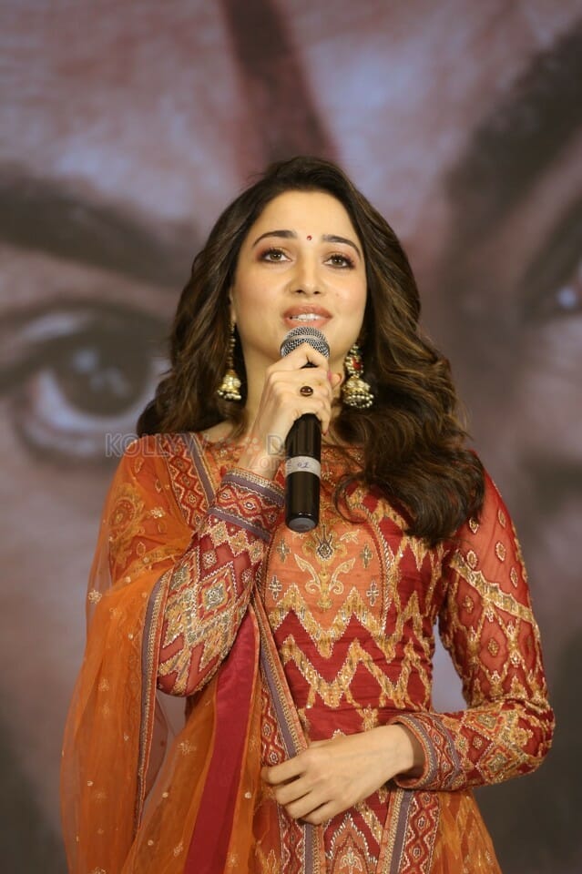 Actress Tamannaah At Sye Raa Movie Press Meet Photos