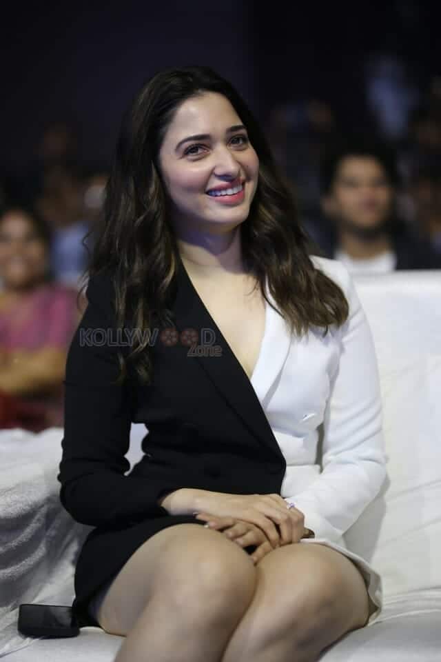 Actress Tamannaah Bhatia at Gurthundha Seethakalam Pre Release Event Photos 09