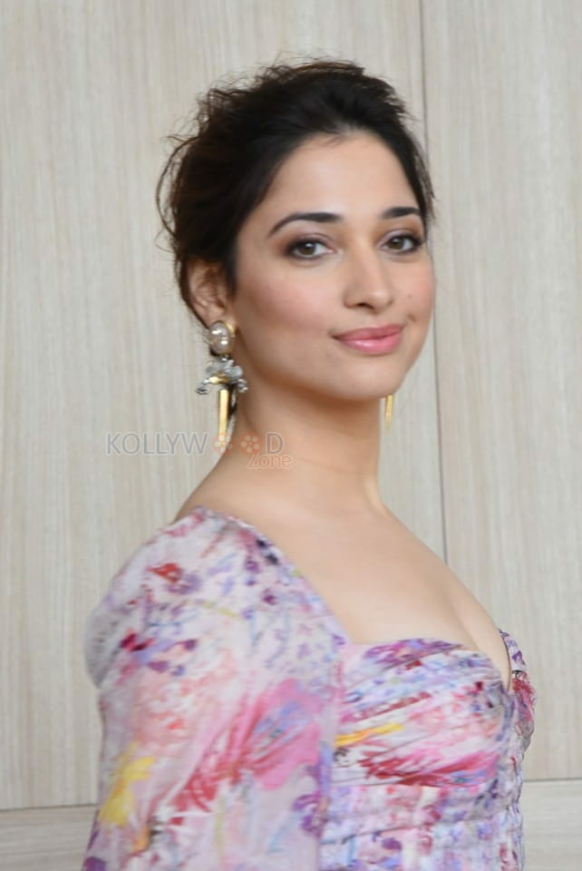 Actress Tamannaah at th Hour Press Meet Pictures