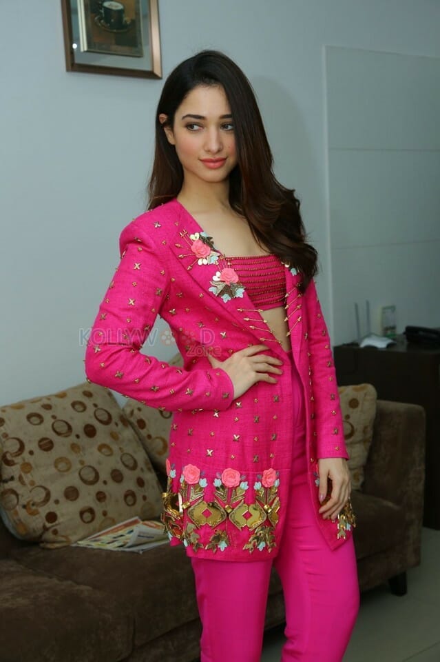 Actress Tamannah Bhatia At The Launch Of Happi Mobiles In Bhimavaram Photos