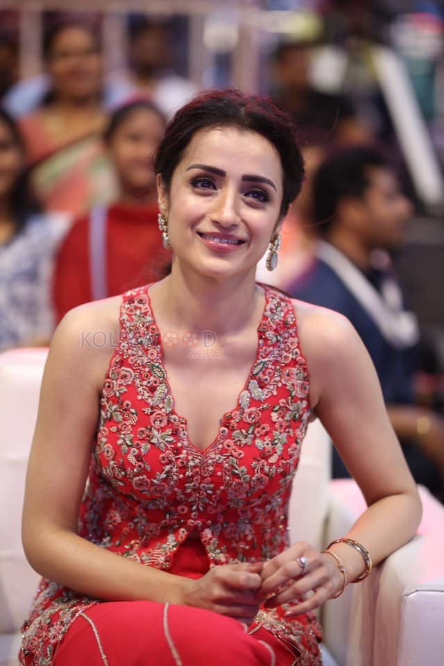 Actress Trisha Krishnan at Thug Life Pre Release Event Photos 32