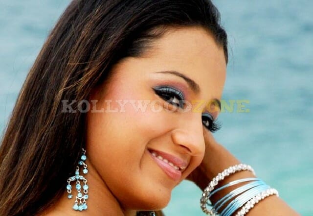 Actress trisha latest stills