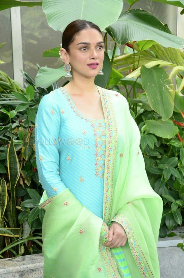 Aditi Rao Hydari at Maha Samudram Movie Promotion Photoshoot Pictures 12