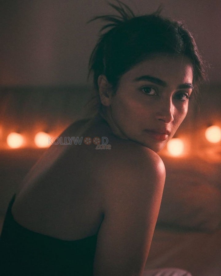 Adorable Pooja Hegde Pictures 02