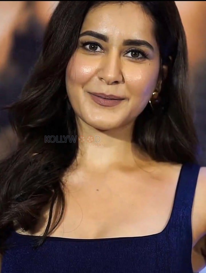 Adorable Raashi Khanna at the Special Screening of Raid 2 in a Blue Mini Dress Photos 01