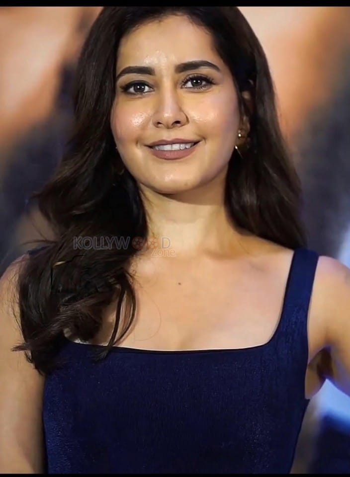 Adorable Raashi Khanna at the Special Screening of Raid 2 in a Blue Mini Dress Photos 02