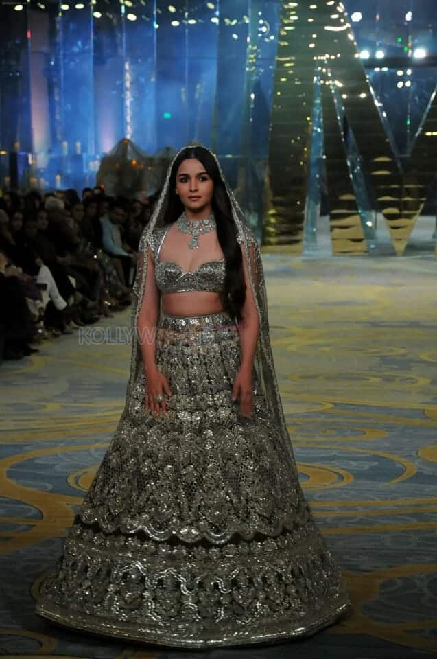 Alia Bhatt Rampwalk Lehenga Photos 01