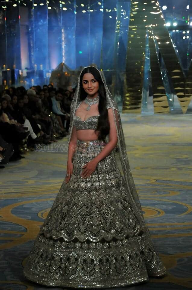 Alia Bhatt Rampwalk Lehenga Photos 02