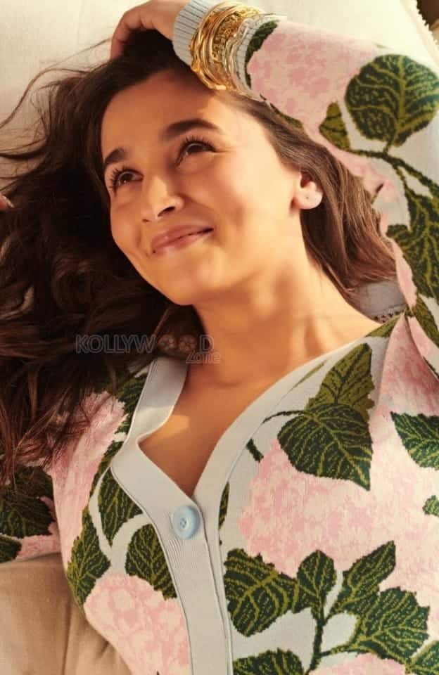Alia Bhatt in a Floral Cardigan Set Photos 01