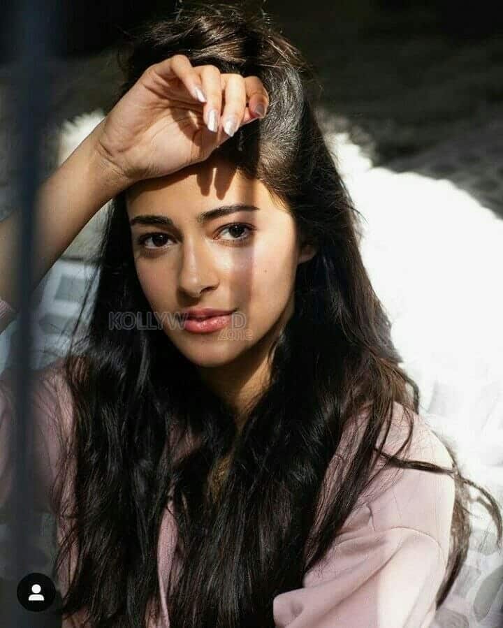 Amazing Ananya Panday Glam Pictures 05