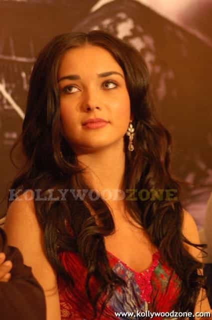 Amy Jackson In Madrasapattinam Movie Pics